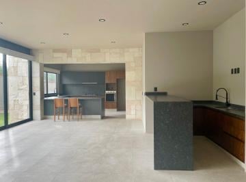 226c75e6435876a42ea4f6e101d528cbcdd5b236f11edbc0858618cebad01e73 · Casa en Venta o Renta en Altozano Querétaro