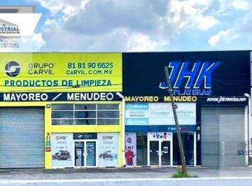 Bodega comercial · 280m² · 3 Estacionamientos · Bodega Comercial en Renta en Monterrey