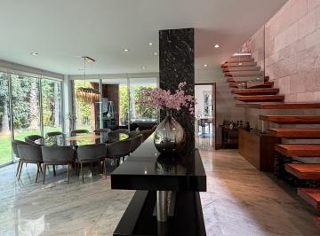 Casa de 4 habitaciones, Querétaro · Casa en Venta en El Campanario con 4 Recámaras