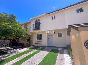 Casa de 3 habitaciones, Corregidora · Casa en Candiles: Remodelada, 3 Recámaras y Lista Para Habitar