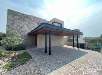 329eb2c57ee5935a8feb4d9834329e29e68c9898156c74f73cb0280bcf0c80d4 · Casa en Venta en Altozano Querétaro