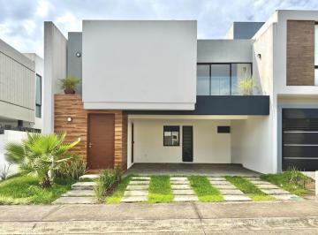 Casa · 250m² · 3 Recámaras · 2 Estacionamientos · Casa en Venta Punta Tiburón