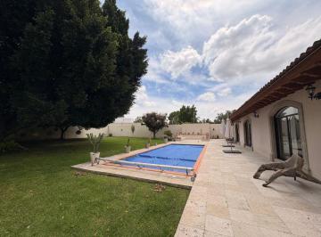 Casa de 4 habitaciones, Querétaro · Casa en Venta de un Piso en Jurica con Alberca
