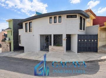 Casa de 2 habitaciones, Atizapán de Zaragoza · Amplio Terreno de 212 m² con Casa de 2 Recámaras en Atizapán Tglj32