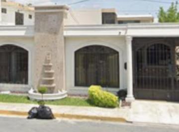 Casa de 4 habitaciones, Monterrey · Preciosa Casa en Venta Monterrey R E m a T E