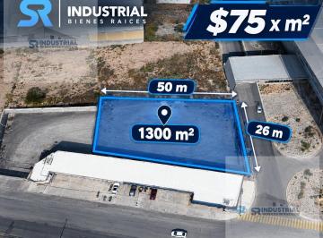 Terreno / Lote · 1300m² · 4 Estacionamientos · Terreno en Renta en Santa Catarina