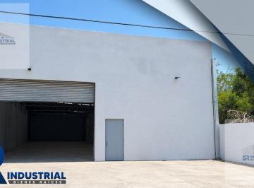 Bodega comercial · 588m² · 3 Estacionamientos · Galpón - Emiliano Zapata
