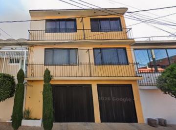 Casa de 3 habitaciones, Venustiano Carranza · Casa en Venta en Venustiano Carranza