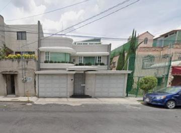 Casa de 4 habitaciones, Venustiano Carranza · Casa en Venta en Venustiano Carranza