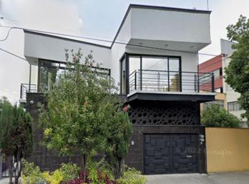 Casa de 4 habitaciones, Venustiano Carranza · Casa en Venta en Venustiano Carranza