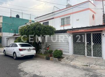 Casa · 173m² · 3 Recámaras · 2 Estacionamientos · Renta Casa en Colonial Iztapalapa, Alcaldía Iztapalapa