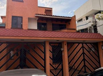 Casa de 3 habitaciones, Cuautitlán Izcalli · Casa en Venta en Jardines del Alba, Cuautitlán Izcalli