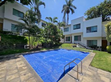 Casa en condominio · 124m² · 3 Recámaras · 2 Estacionamientos · Casa en Condominio con Alberca en Col. San Antón, Cuernavaca Morelos.