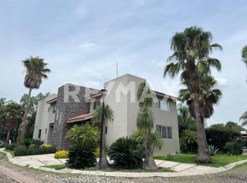 Casa de 4 habitaciones, Corregidora · Casa en Renta Balvanera Polo & Country Club