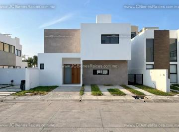 1 · ¡Moderna Residencia en Venta en Las Higueras! | Riviera Veracruzana