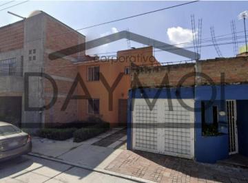 Casa de 2 habitaciones, ácámbaro · Casa en Río Laja 60a, La Vega del Socorro, 38613 Acámbaro, Gto.