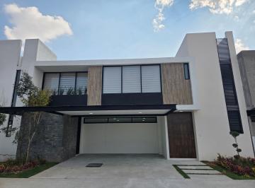Casa · 206m² · 3 Recámaras · 2 Estacionamientos · Casa en Venta en Miralta Vox Pachuca
