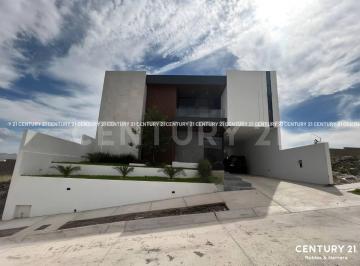 Casa · 420m² · 4 Recámaras · 3 Estacionamientos · Casa Nueva en Venta, Fracc. Vistas de San Charbel, Chih.