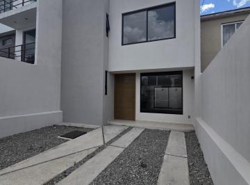 Casa · 140m² · 2 Estacionamientos · Casa en Pachuca Exclente Ubicacion Privada