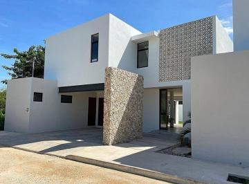 Casa de 3 habitaciones, Mérida · Casa en Venta con Piscina en Dzityá, Mérida