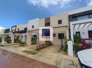 Casa · 200m² · 3 Recámaras · 2 Estacionamientos · Renta en Casa 3 Recamaras Residencial Rio Cancun