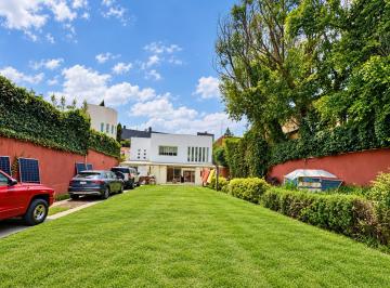 Casa de 5 habitaciones, Miguel Hidalgo · Casa en Venta en Lomas de Chapultepec, con Amplio Jardín y Acabados Modernos