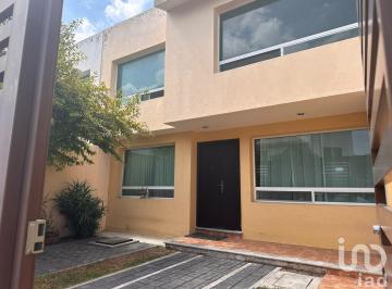 Casa · 128m² · 3 Recámaras · 2 Estacionamientos · Casa en Renta en Milenio