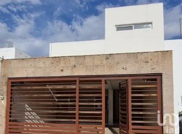 Casa · 140m² · 3 Recámaras · 2 Estacionamientos · Casa en Venta en Rincon del Pilar Frente Al Tec