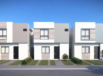 Casa · 150m² · 3 Recámaras · 2 Estacionamientos · Casa Al Ote. de La Ciudad Sobre Bulevard Principal en La Ciudad de Torreón