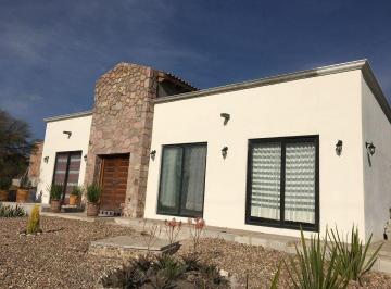 2b7ce6340d16977854936eeb41bbfb501761122f9f29a9d44df470041e1e2dae · Casa en Venta en San Miguel de Allende