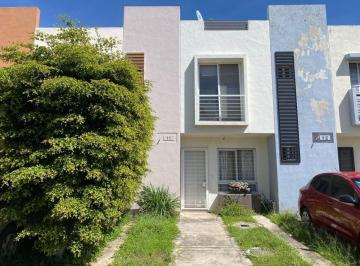Casa de 2 habitaciones, Zapopan · Casa en Renta en Campo Real Coto Gerona, Zapopan.