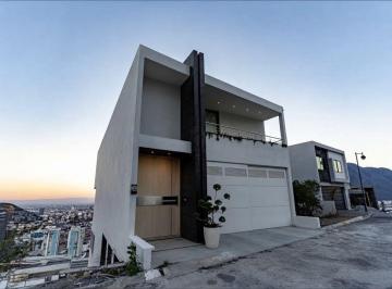 Casa de 3 habitaciones, Monterrey · Residencia en Venta Lomas de Montecristo