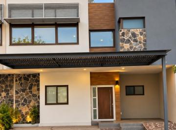 Casa de 2 habitaciones, Querétaro · Área Verde Frontal, Terraza - Altozano