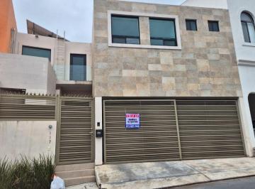 Casa de 4 habitaciones, San Pedro Garza García · Casa Venta Lomas del Campestre $16,500,000 Recién Remodelada con Acabados de Lujo.
