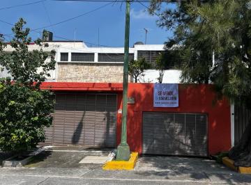 Casa · 330m² · 3 Recámaras · 3 Estacionamientos · Casa - Ciudad Satélite