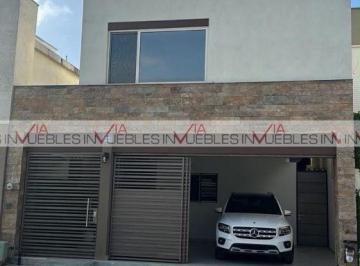 Casa · 187m² · 3 Recámaras · 2 Estacionamientos · Casa en Renta en Moretta