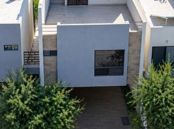 Casa de 3 habitaciones, Monterrey · Casa en Venta en Reserva Cumbres Sector Pinos, Monterrey, Nuevo Leon.