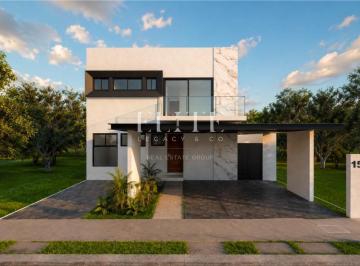 Casa · 306m² · 4 Recámaras · 2 Estacionamientos · Casa en Preventa en Residencial Vía Cumbres de 4 Recámaras con Alberca y Recámara en Planta Baja