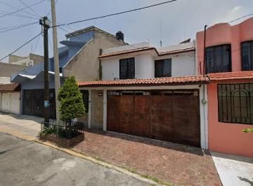Casa de 3 habitaciones, Iztapalapa · Casa en Venta en Constitucion de 1917, Iztapalapa, Ciudad de Mexico