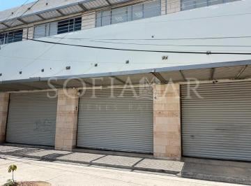 Oficina , Benito Juárez · Oficina de 80 m² con 2 Baños en Renta en Supermanzana 20, Cancún