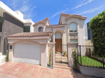 Casa de 5 habitaciones, Tijuana · Casa en Venta en Jardines de Chapultepec S - E, Tijuana, Baja California