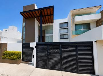 Casa de 5 habitaciones, Querétaro · Venta de Casa en La Colonia Colinas del Cimatario en Santiago de Queretaro en Queretaro