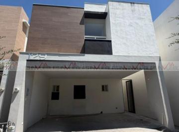 Casa · 207m² · 3 Recámaras · 2 Estacionamientos · Casa en Renta en Monetta
