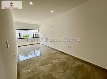 Casa · 297m² · 3 Recámaras · 2 Estacionamientos · Casa en Renta en Bosques del Lago, Cuautitlan Izcalli Jl 27 - 1053.