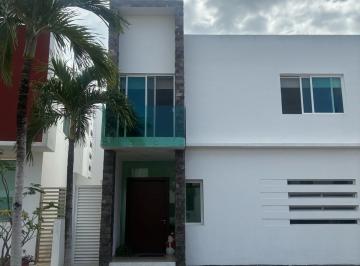 Casa · 192m² · 3 Recámaras · 3 Estacionamientos · Casa en Residencial Cumbres