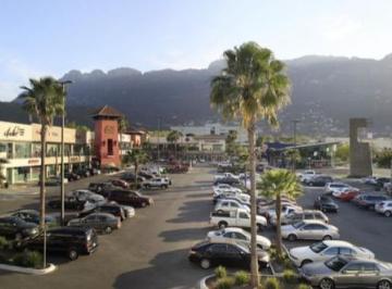 Local comercial · 120m² · Local Comercial en Renta Gomez Morin