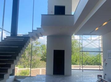 Casa · 1159m² · 4 Recámaras · 4 Estacionamientos · Casa en Venta Sierra Alta 10 Sector