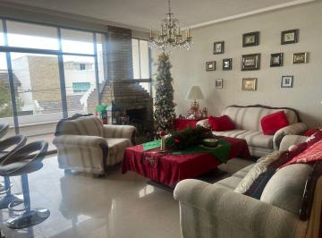 Casa · 400m² · 3 Recámaras · 2 Estacionamientos · Casa en Venta Cumbres 5to Sector