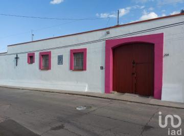Casa · 369m² · 5 Recámaras · 4 Estacionamientos · Casa en Venta en Huamantla, Tlaxcala