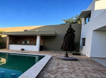Casa de 4 habitaciones, Mérida · Preciosa Casa con Alberca en Montebello Merida Yucatan
